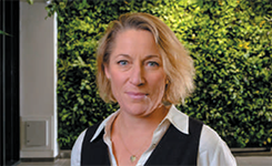 Julie Hirigoyen 245X150